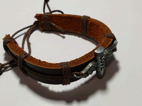 Stylisches lederarmband love - lederarmband,